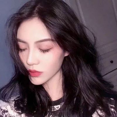莉莉的夏季造型