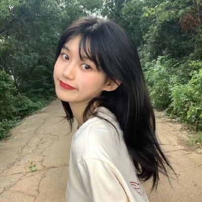 跨界？王菲客串模特走秀气场强大