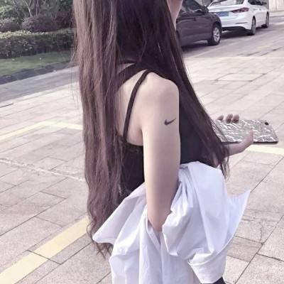 这皇帝抛弃后宫三千佳丽竟实行一夫一妻制截图