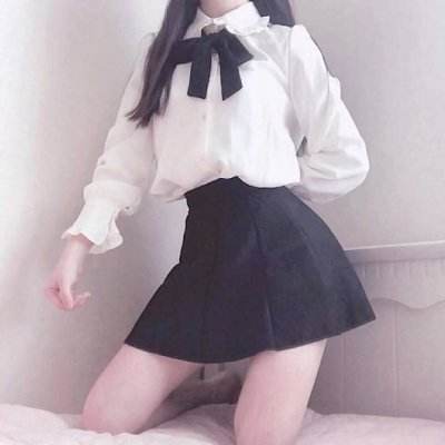 这皇帝抛弃后宫三千佳丽竟实行一夫一妻制截图